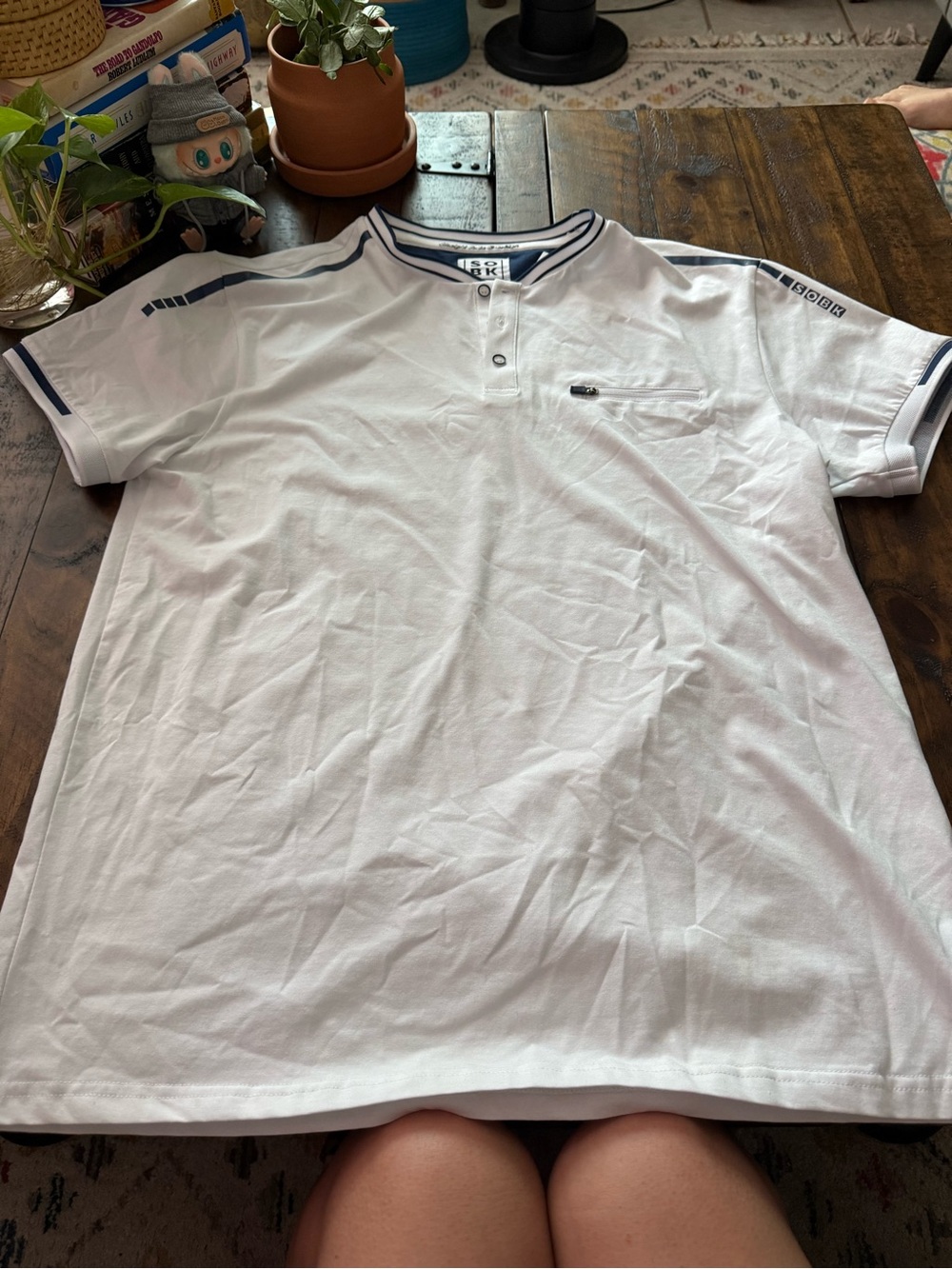 Sz L Men's SOBK White Short-Sleeve Polo Henley with Navy Trim